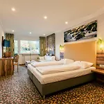 Hotel Gruenwies -bonsai-wellness Garni (adults Only)