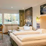 Gruenwies -bonsai-wellness Garni (adults Only)