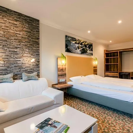 Gruenwies -bonsai-wellness Garni (adults Only) 3*